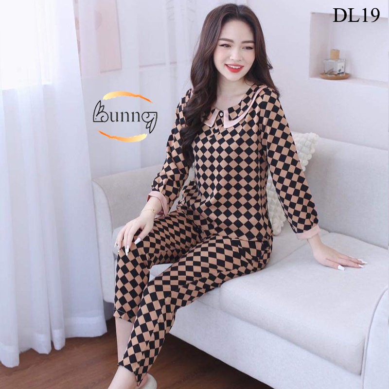 QUẦN ÁO MẶC NHÀ CHẤT LIỆU LỤA MANGO CỔ LÁ DUYÊN DÁNG, MẶC NHÀ SAU SINH HỌA CARO XINH FOM DÁNG ĐẸP