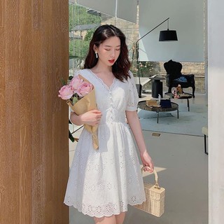 Váy Trắng cổ V