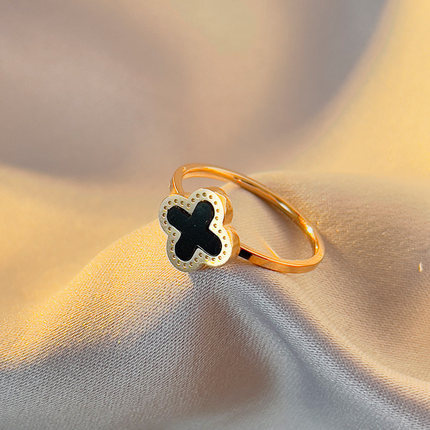 Korean four-leaf clover titanium steel gold female ring