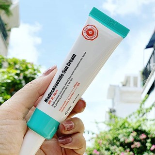 Kem dưỡng giảm mụn thâm chiết xuất rau má A'pieu Madecassoside Cream 50ml