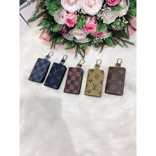 Mọc khoá phụ kiện mini lv 5 màu fullbox