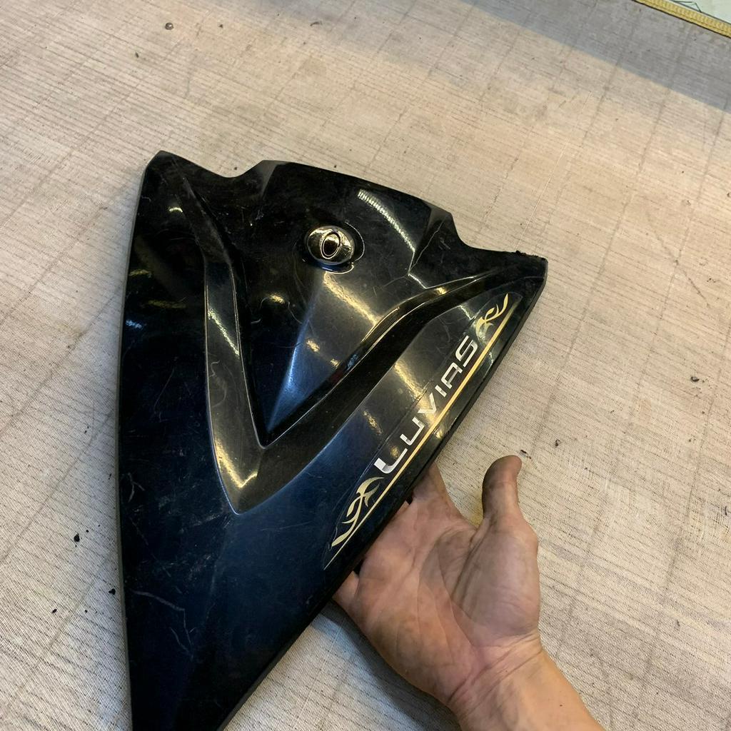 Ốp nhựa vỏ trước đầu yamaha luvias 125 xăng cơ 2011