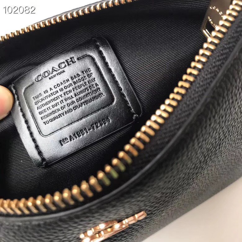 Ví Clutch Coach da thật màu đen