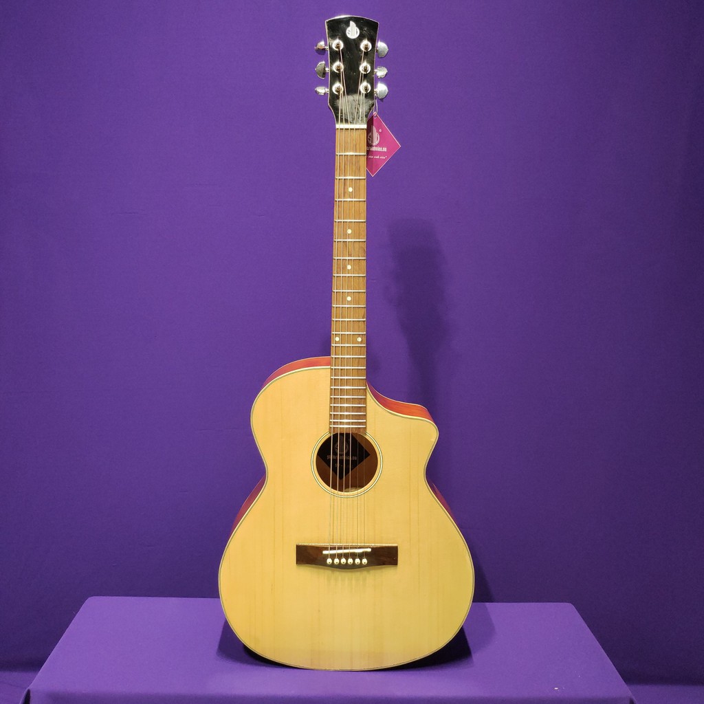 Đàn guitar mặt gỗ thông  - guitar acoustic có ty tặng full phụ kiện( Bao da, capo..vv)