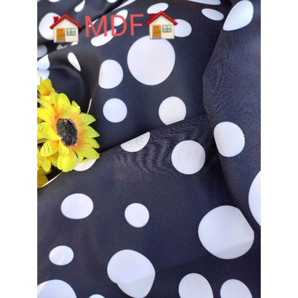 Vải taffa vân chấm bi trắng trên nền đen may áo vest  đầm váy