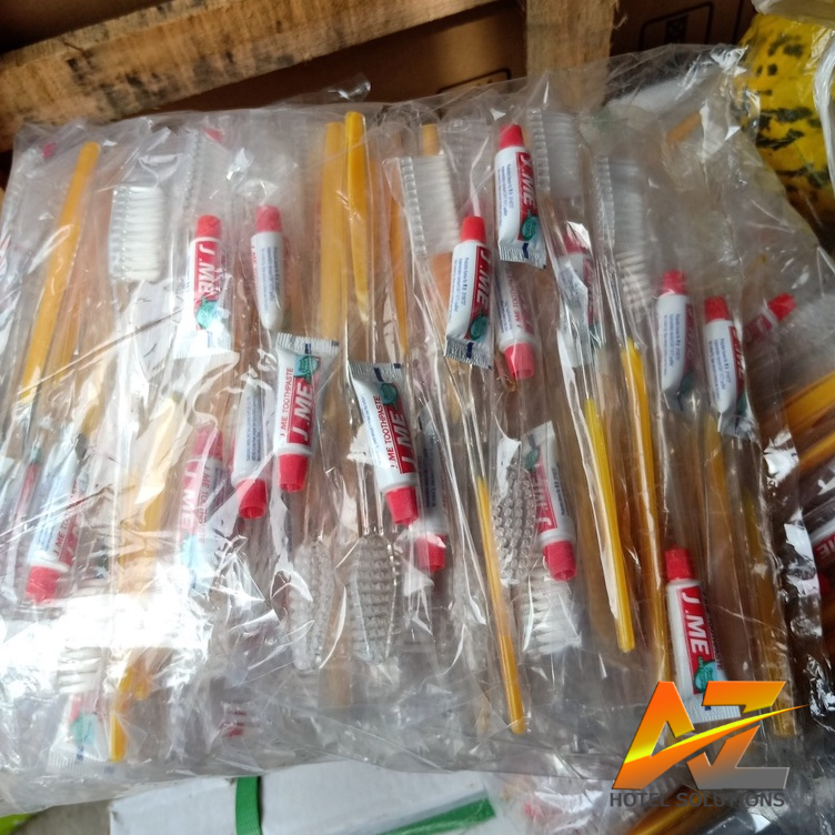 Bàn chải nhà nghỉ khách sạn dùng 1 lần có sẵn kem đánh răng