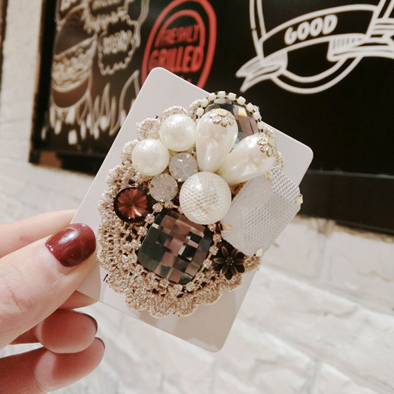 Ghim cài áo hình hoa đính ngọc trai giả sang trọng cho nữ