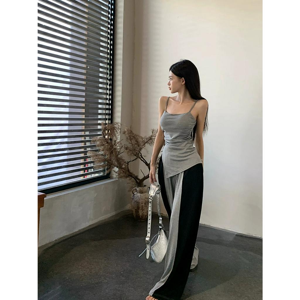 Set Áo Tank Top Hai Dây Xẻ Tà Và Quần Ống Rộng Quét Sàn Cho Nữ (Đặt Hàng)