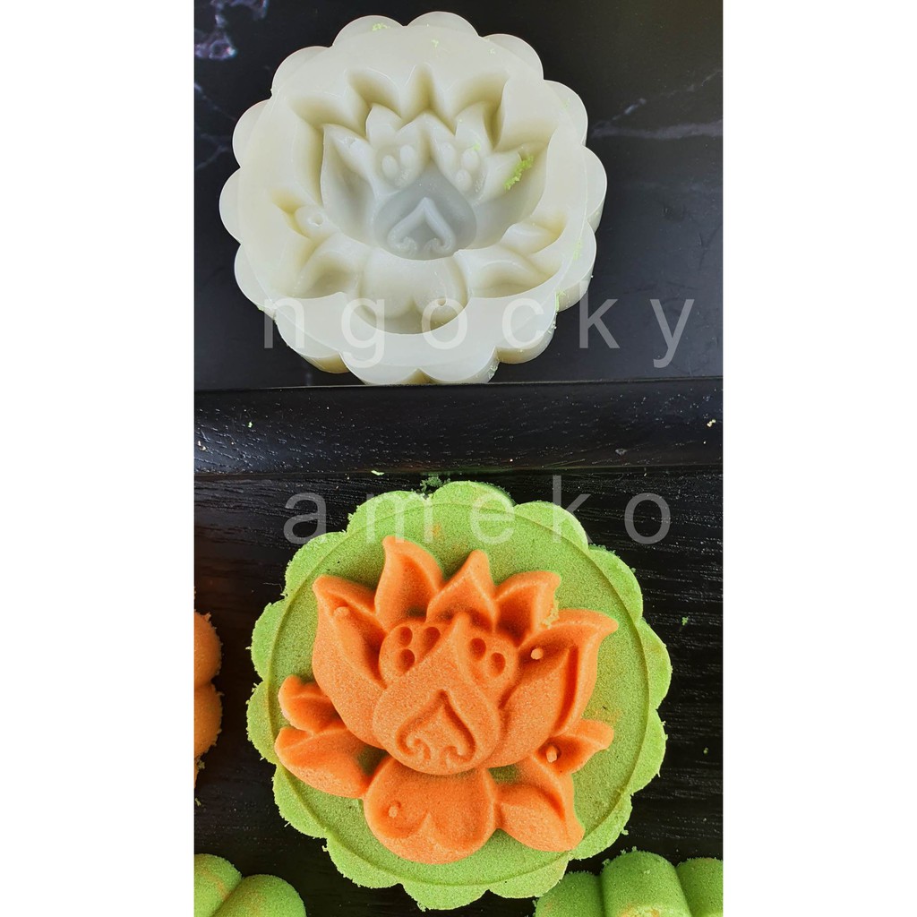 NQ50-867 - KHUÔN LÒ XO BÁNH TRUNG THU / BÁNH DỨA  HOA TRÒN HÌNH SEN 50G