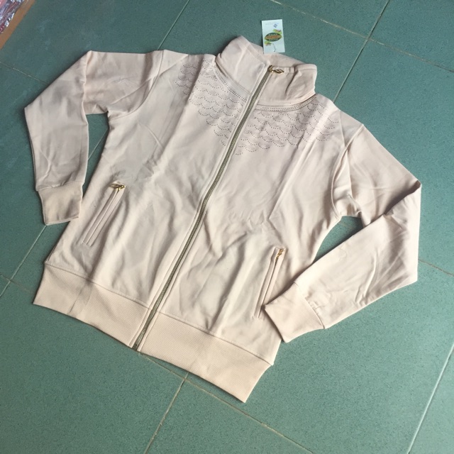 Áo khoác cho các chị trung niên | BigBuy360 - bigbuy360.vn