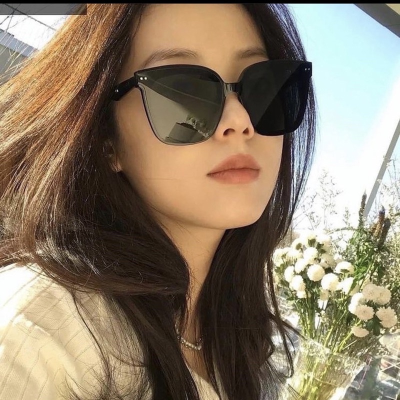 Kính mát GENTLE MONSTER LOCELL 01 cao cấp,thiết kế phong cách hàn quốc trẻ trung,dành cho nam nữ.Chống UV400,siêu bền