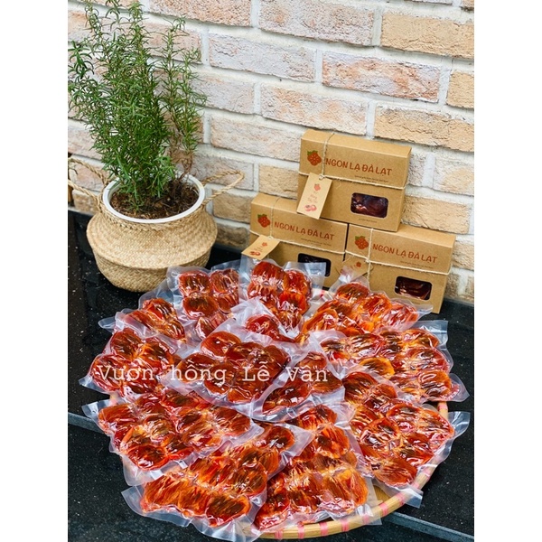Hồng Mặt Trăng Sấy Dẻo, Đặc Sản Ngon Lạ Đà Lạt