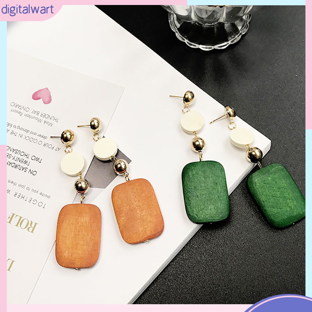 Đôi bông tai hợp phối họa tiết gỗ thời trang cho nữ