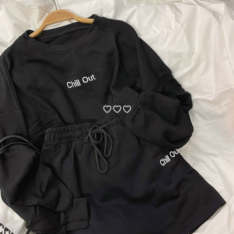 Áo croptop tay dài chân váy lưng thun