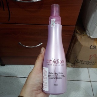 XỊT DƯỠNG TÓC OBSIDIAN HÀN QUỐC 250ML