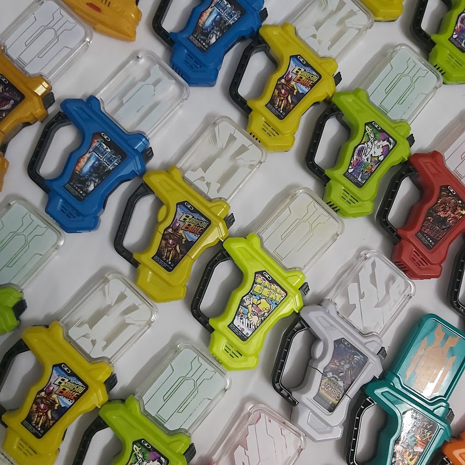 Đồ Chơi Gashat Candy/Gashapon Tổng Hợp - Siêu Nhân Kamen Rider Exaid