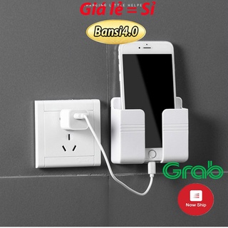 Kệ điện thoại, kệ để remote dán tường không cần khoan, có khe hở tiện ích GD104.