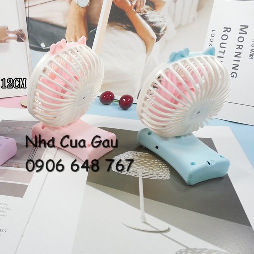 Quạt cầm tay mini kèm sạc tích điện vô cùng tiện ích