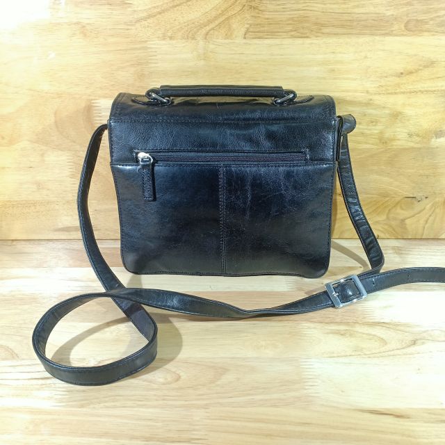 Túi đeo chéo da thật secondhand  110610