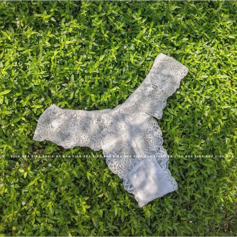 Quần lót ren trắng dáng T EIRA.BRA