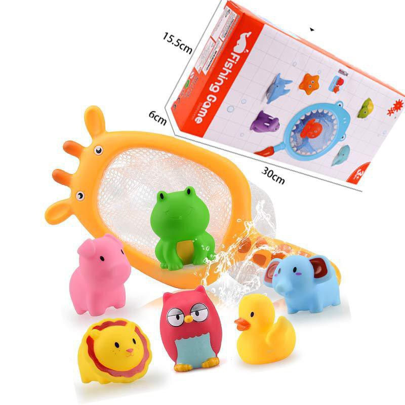 gym squishy [Đồ chơi nhà tắm trọn bộ] gồm vợt (cá mập hoặc hươu cao cổ) + 6 thú bơi dưới nước bóp phun nước vừa tay cho