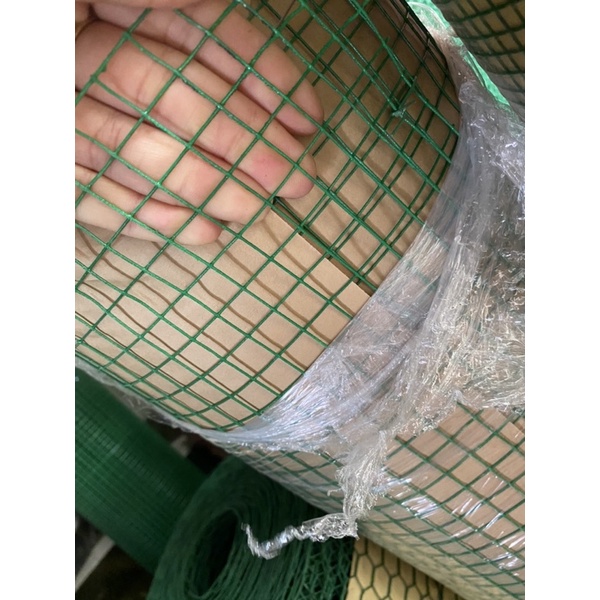 Lưới sắt bọc nhựa khổ cao 1 mét mắt lưới 0.5cm và 1cm
