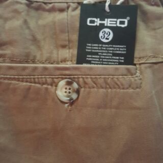 Quần kaki trung niên