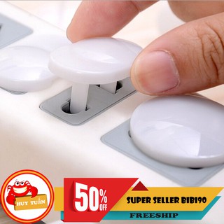 Nút bịt ổ điện bằng nhựa trắng an toàn cho bé