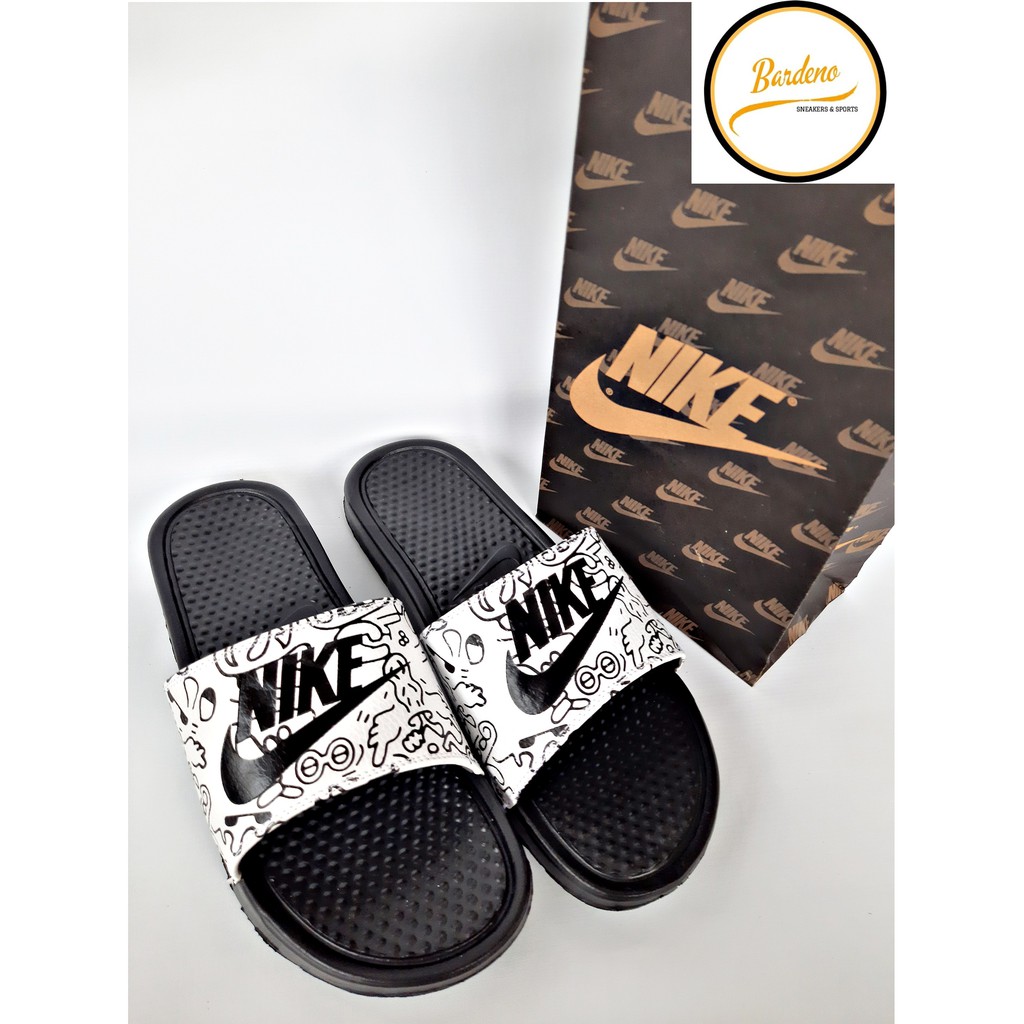 Dép Sandal Nike Benassi Phối Màu Đen Trắng Thời Trang Trẻ Trung