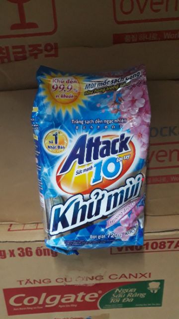 Bột giặt Attack khử mùi hương hoa anh đào 720g.