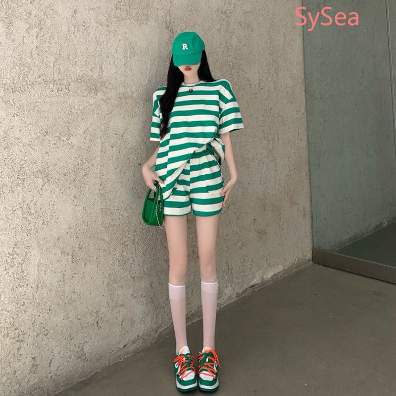 Set Đồ Thể Thao Kẻ Sọc Thời Trang Mùa Hè Năng Động Cho Nữ