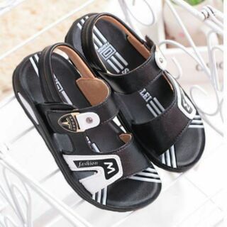 Giày sandal bé trai
