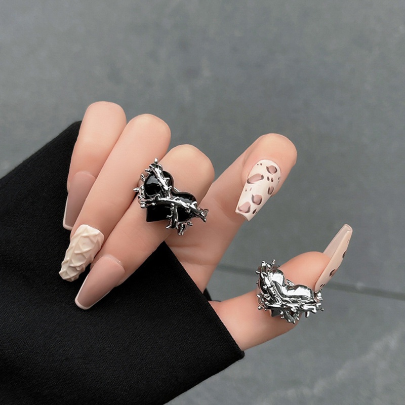 Nhẫn Hở Hình Trái Tim Đính Đá Phong Cách Punk Sáng Tạo