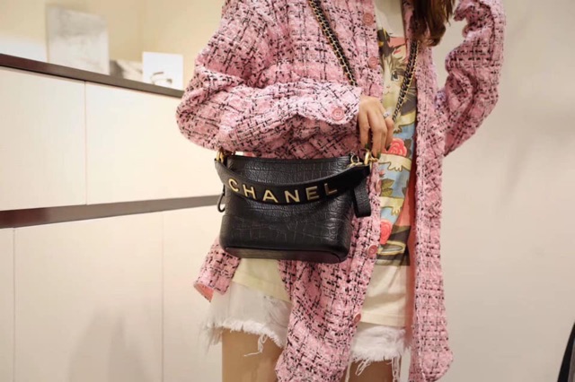 Túi Vân rắn to_ mã 8101_ Hồ Ngọc Hà size 22 ( Vỡ hộp) ảnh thật | BigBuy360 - bigbuy360.vn