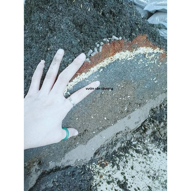 Đất Mùn Hữu Cơ 30dm3 Đã Trộn Sẵn Đất Phù Sa, Tro, Compost, Phân ,..Về Trồng Ngay.