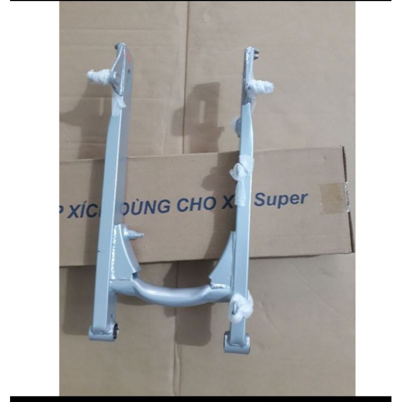 Gắp sau xe super dream