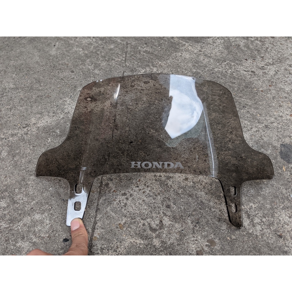 #04 Kính chắn gió xe cub đèn vuông Original