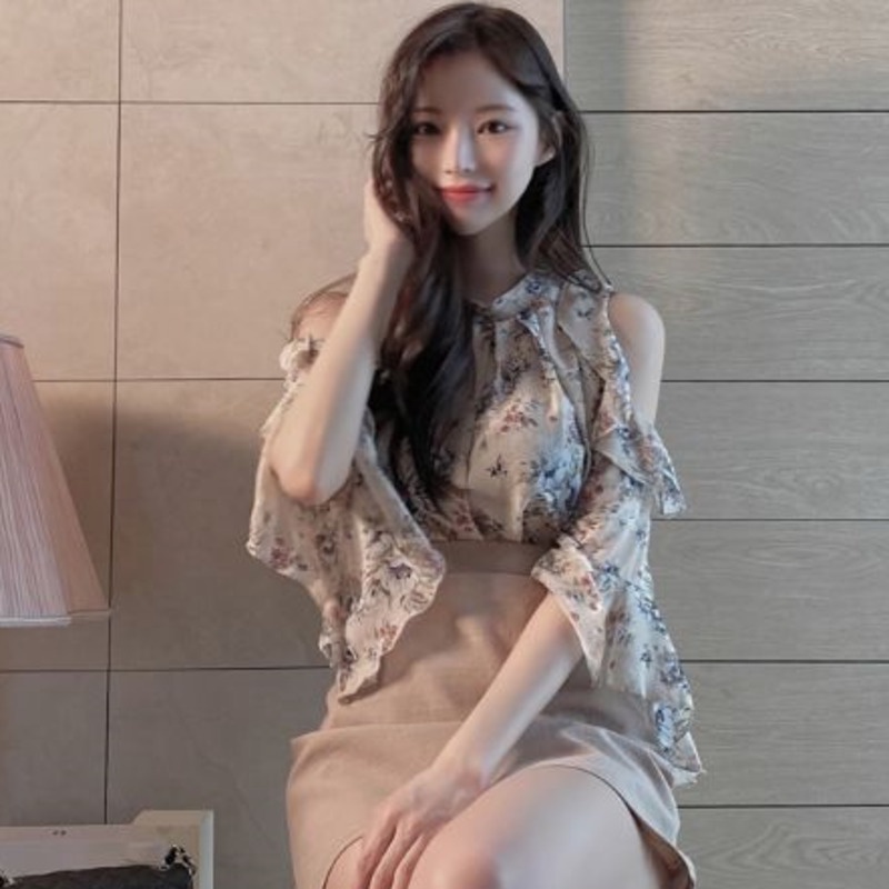 Áo chiffon cổ tròn họa tiết hoa hợp thời trang