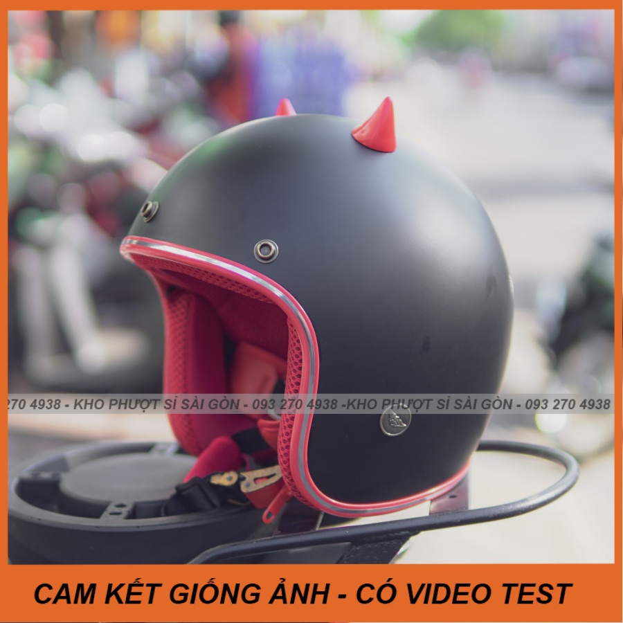 Combo mũ bảo hiểm 3/4 màu đen lót nhiều màu kèm sừng nhựa mini đi phượt cá tính cho nam nữ