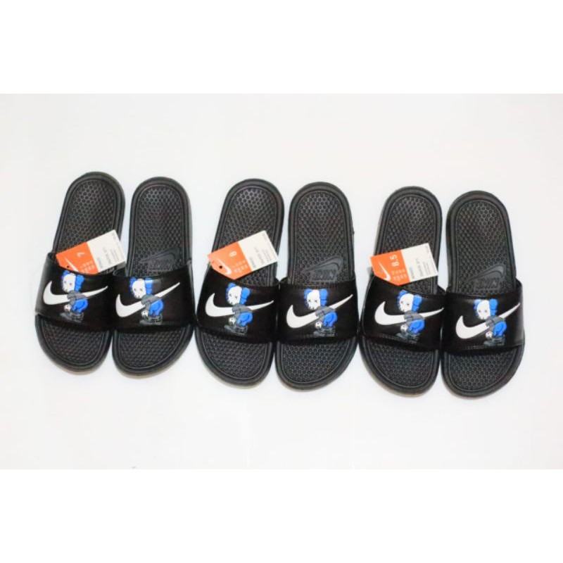 Giày Sandal Nike Benassi X Kaws Uniqlo Thời Trang Cho Nam Nữ