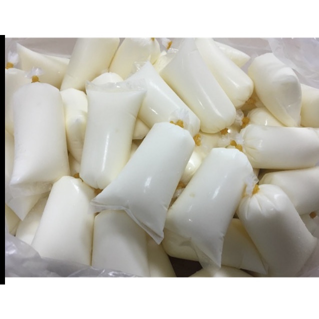 Combo 10 bịch Yagourt  100% từ sữa bò tươi nguyên chất .