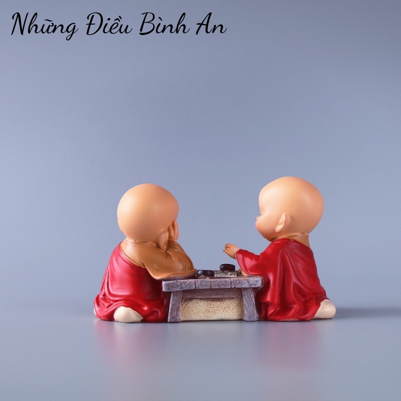 Tượng hai chú tiểu đánh cờ khoác cà sa/ Tượng phong thủy 💕FREESHIP 50k💕 Những Điều Bình An