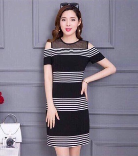  ĐẦM ÔM ĐEN PHỐI SỌC ĐÔ LƯỚI 