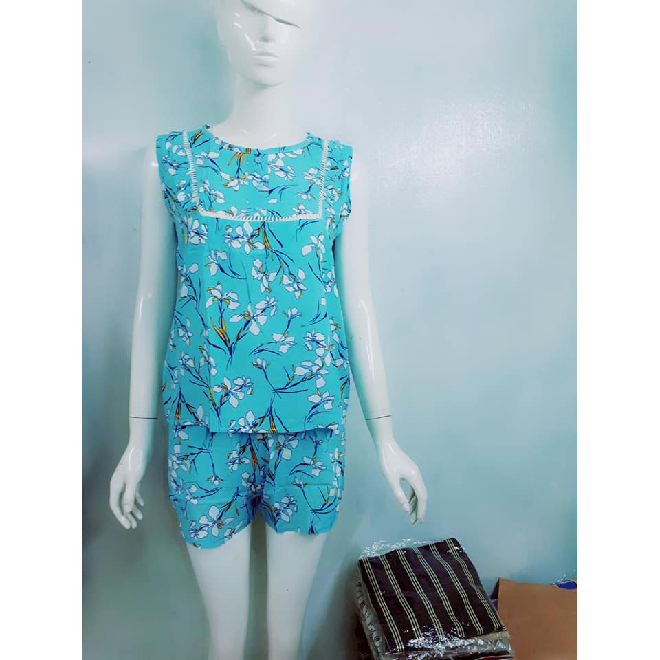 bộ quần áo mặc ở nhà.