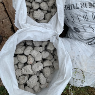 Đá lông vũ- Đá nham thạch trắng Turkey