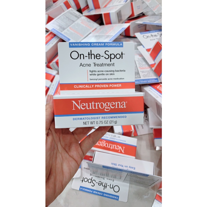 Kem mụn Neutrogena On The Spot Acne Treatment 21gr