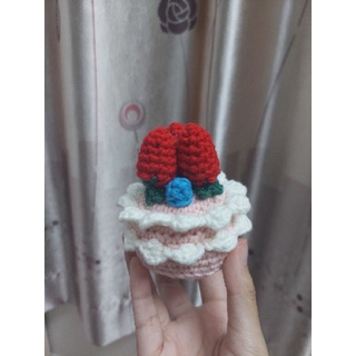 Móc khóa len bánh kem dâu tây handmade