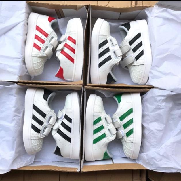 Giày adidas cho bé 🚎
