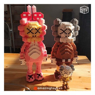 Mô hình lắp ráp Kaws 50cm - Kaws Brick 50cm