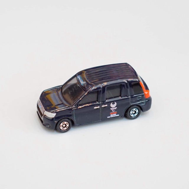 Xe mô hình Tomica JPN Taxi